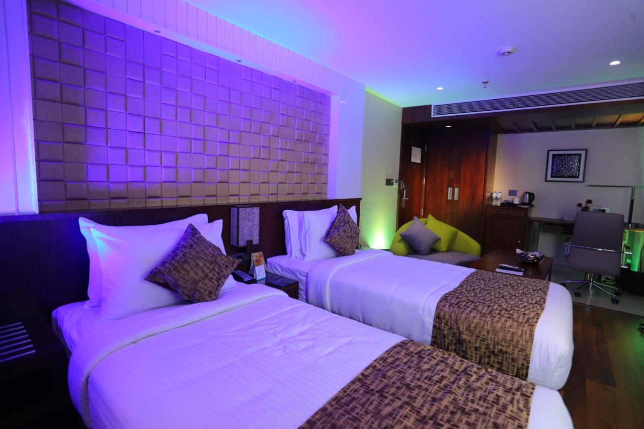 Coral Isle Hotel Kochi Екстериор снимка
