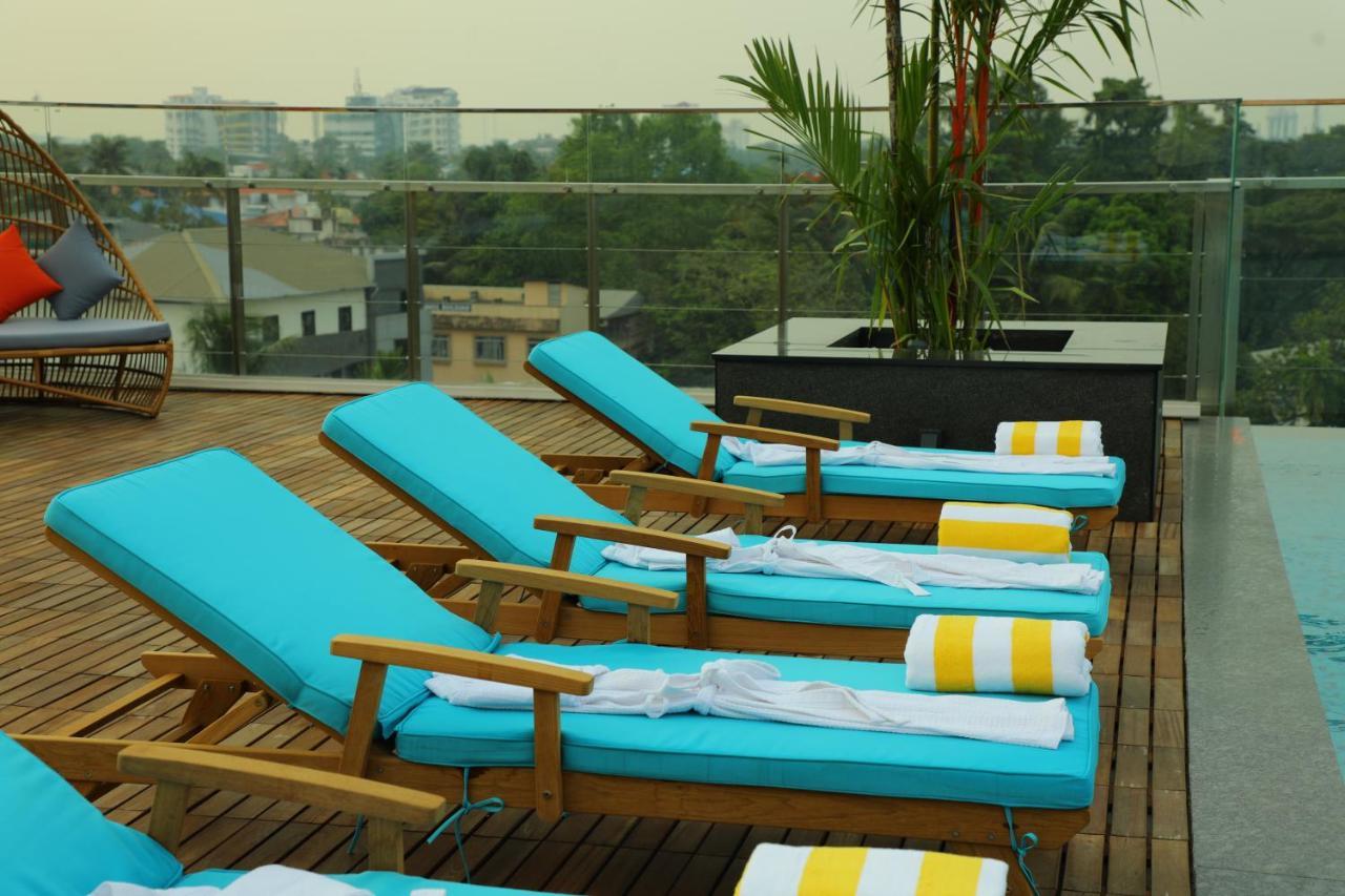 Coral Isle Hotel Kochi Екстериор снимка