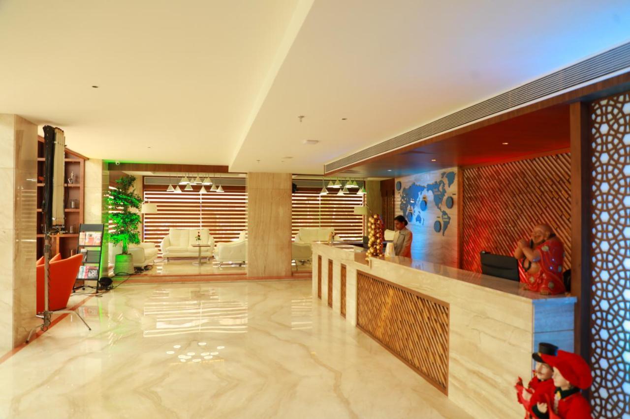 Coral Isle Hotel Kochi Екстериор снимка